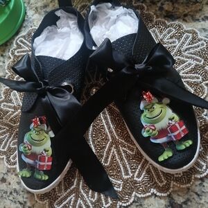 Black Womens Size 9 Shoes with  Grinch Design